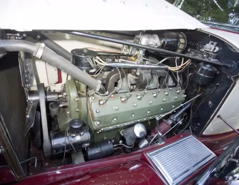 Під капотом 1932 Packard Twin Six Phaeton (905-571)