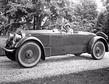 1920 Packard Twin Six V12 Roadster (3-35)