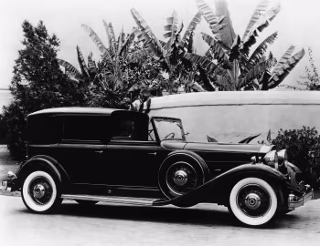 1932 Packard Twin Six All-Weather Town Car Landaulet (906-4003)
