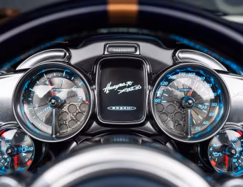 Tableau de bord Pagani Huayra 70 Derecho '07.2026
