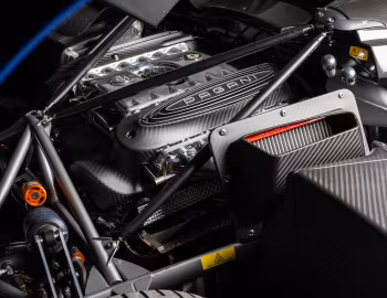 Sous la capuche Pagani Huayra Roadster BC (#76033) '2021