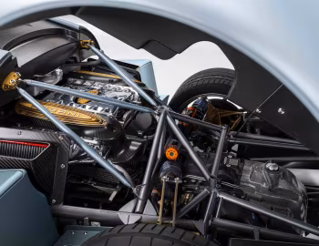 Sous la capuche Pagani Huayra Codalunga (#76049) '06.2022