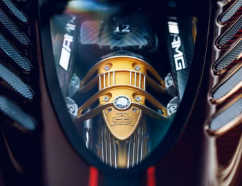 Sous la capuche Pagani Huayra Roadster [Worldwide] '2017–20
