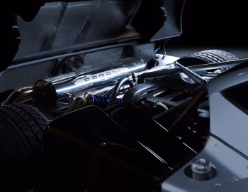 Sous la capuche Pagani Zonda C12 '1999–2000
