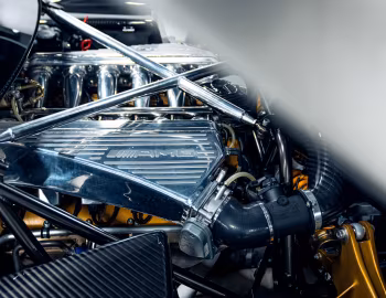 Sous la capuche Pagani Zonda F (#76071) '2006