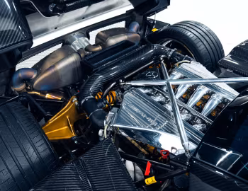 Sous la capuche Pagani Zonda F (#76071) '2006
