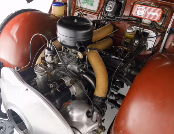 Пад капотам Panhard PL17 '1959–65