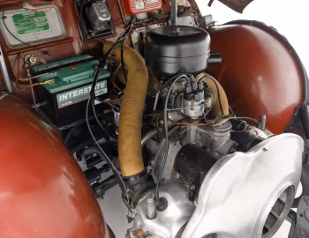 Пад капотам Panhard PL17 '1959–65