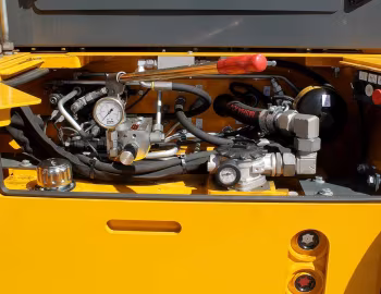 Under The Hood Paus PSE 15 '02.2019–pr.