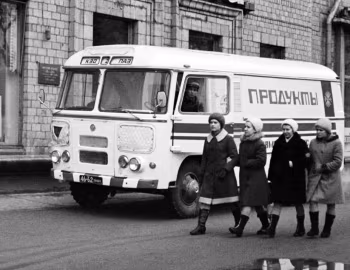 ПАЗ-3742 '09.1976–79