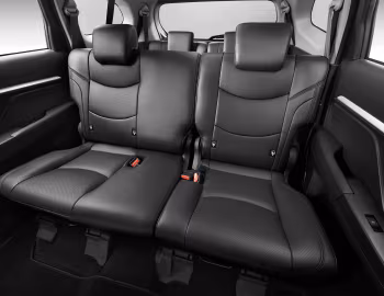 Интерьер Perodua Aruz AV '01.2019–05.2021