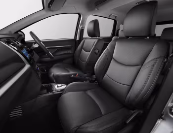 Интерьер Perodua Aruz AV '01.2019–05.2021