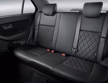Інтер'єр Perodua Bezza Advance '07.2016–04.2017