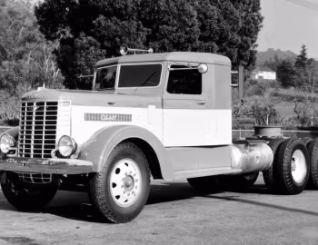 1940 Peterbilt 334 Tractor