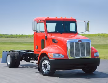Peterbilt 335 4×2 Chassis Cab '2007–н.ч.