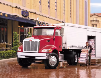 Peterbilt 337 '2006–pr.