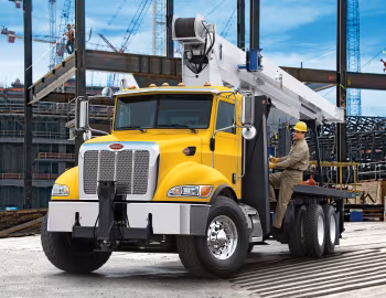 Peterbilt 348 6×4 Crane '2006–pr.