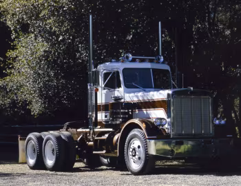 Peterbilt 359 '1972–87