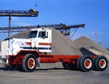 Peterbilt 387 '1975–????