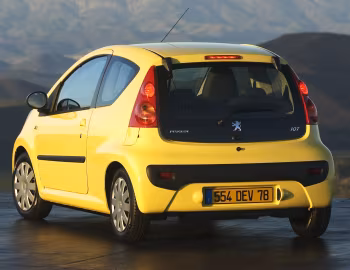 Peugeot 107 3-door "Jaune Citrus" '2005–08