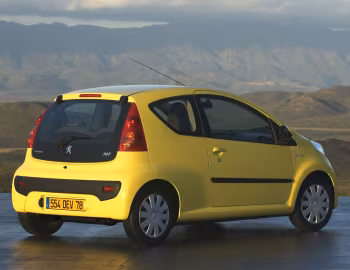 Peugeot 107 3-door "Jaune Citrus" '2005–08