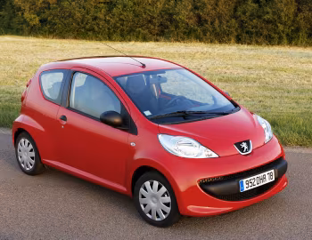 Peugeot 107 3-door "Rouge Scarlet" '2005–08