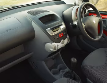Interior Peugeot 107 5-door [South Africa] '11.2006–04.2010