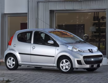 Peugeot 107 5-door [South Africa] '04.2010–01.2012