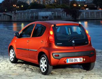 Peugeot 107 5-door [Worldwide] '2008–12