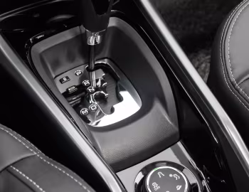 Interior Peugeot 2008 [Latam] '2022–23