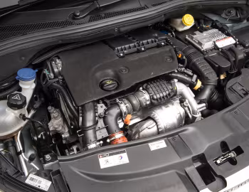 Under The Hood Peugeot 2008 [UK-spec] '2013–16