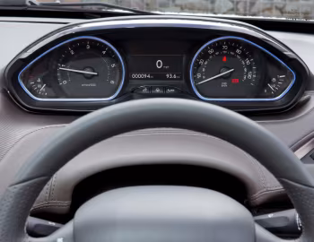 Painel Peugeot 2008 [UK-spec] '2013–16
