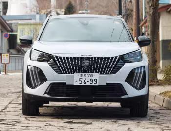 Peugeot 2008 GT [Japan] '2024–pr.