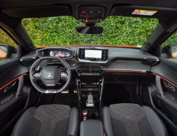 Painel frontal Peugeot 2008 GT [Worldwide] '2019–23