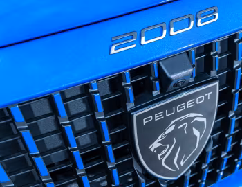 Peugeot E-2008 GT [Latam] '2024–pr.