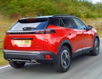 Peugeot 2008 GT [UK-spec] '2023–pr.