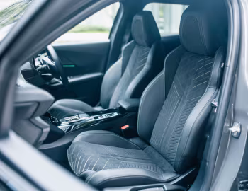 Інтер'єр Peugeot 2008 GT [Japan] '2024–н.ч.