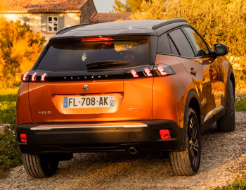 Peugeot 2008 GT [Worldwide] '2019–23