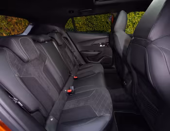 Interior Peugeot 2008 GT [Worldwide] '2019–23