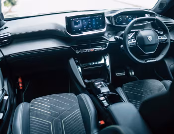 Front Panel Peugeot 2008 GT [Japan] '2024–pr.