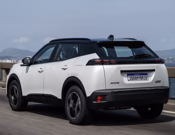 Peugeot 2008 GT Hybrid Turbo 200 [Latam] '2025–pr.