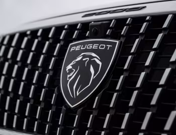 Logo Peugeot 2008 GT Hybrid Turbo 200 [Latam] '2025–pr.