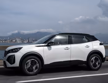 Peugeot 2008 GT Hybrid Turbo 200 [Latam] '2025–pr.