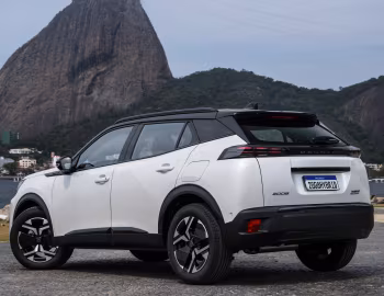Peugeot 2008 GT Hybrid Turbo 200 [Latam] '2025–pr.