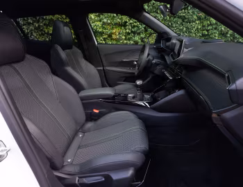 Interior Peugeot 2008 GT Line [Worldwide] '2019–23