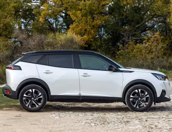 Peugeot 2008 GT Line [Worldwide] '2019–23