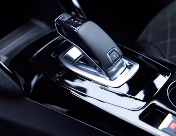 Interior Peugeot 2008 GT Line [Japan] '2020–23