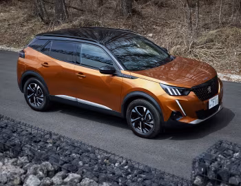 Peugeot 2008 GT Line [Japan] '2020–23