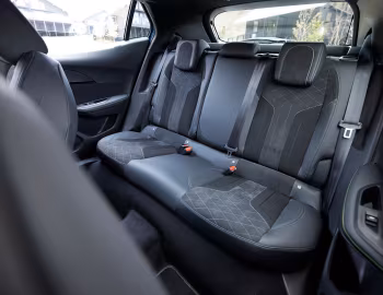 Interior Peugeot 2008 GT Line [Japan] '2020–23