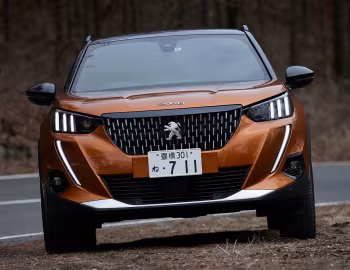 Peugeot 2008 GT Line [Japan] '2020–23